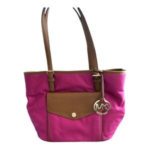 Michael Kors Jet Set Item Nylon Medium Pocket Multifunction Tote Bag in Fuchsia